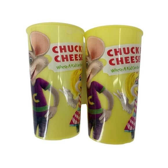 Lot of 2 Chuck E Cheese Plastic Cup Yellow Helen Jasper Pizza 2018 0651 - Picture 7 of 8